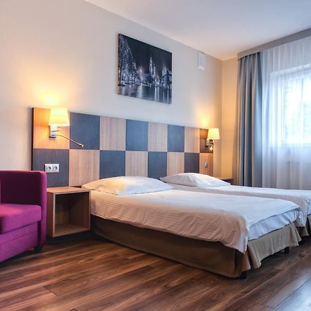H6 Major Aparthotel Travel & Business, Free Parking 克拉科夫 外观 照片