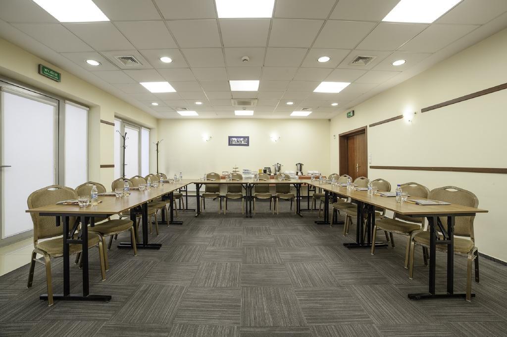 H6 Major Aparthotel Travel & Business, Free Parking 克拉科夫 外观 照片