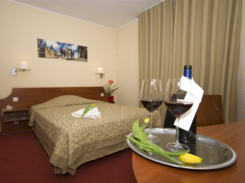 H6 Major Aparthotel Travel & Business, Free Parking 克拉科夫 外观 照片